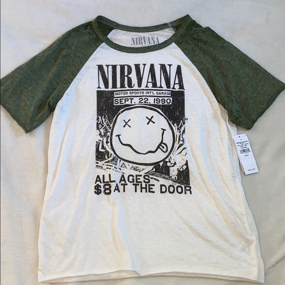 American Eagle Outfitters Tops - Nirvana Crew neck shirt